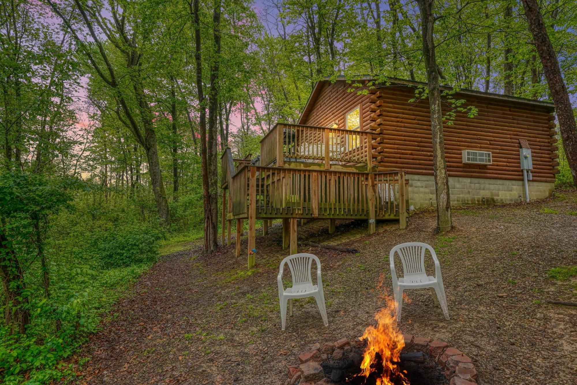Blue Rose Cabins - Pine Ridge Cabin Logan Exterior foto